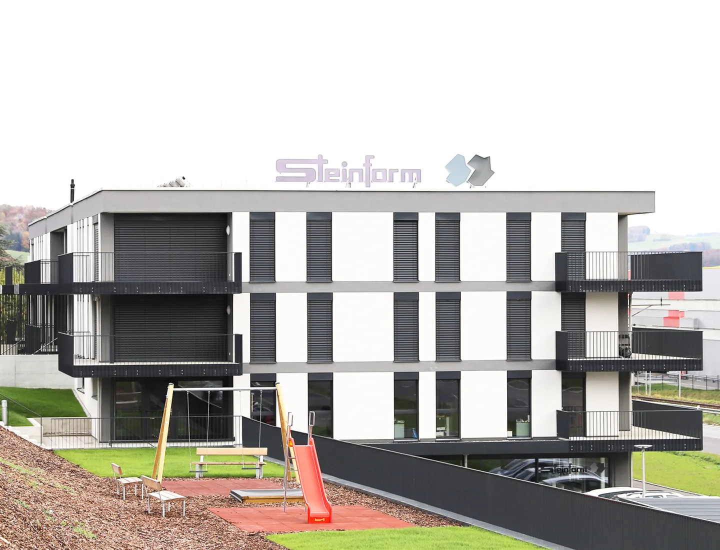 Grosszügige moderne 4,5-Zimmer-Wohnung zur Miete im Herzen von Moudon - Photo 1 of 11