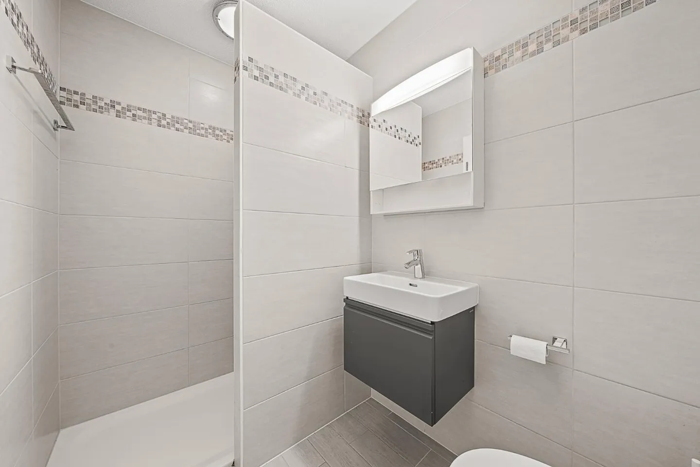 VALEYRES-SOUS-RANCES - Incantevole appartamento duplex di 5,5 locali con balcone - Foto 7 di 13