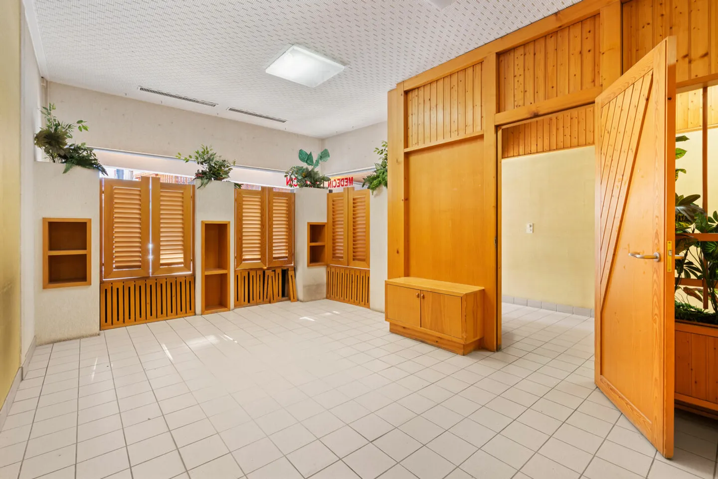 Großer Verkaufsraum im Herzen von Montana - Foto 2 von 3