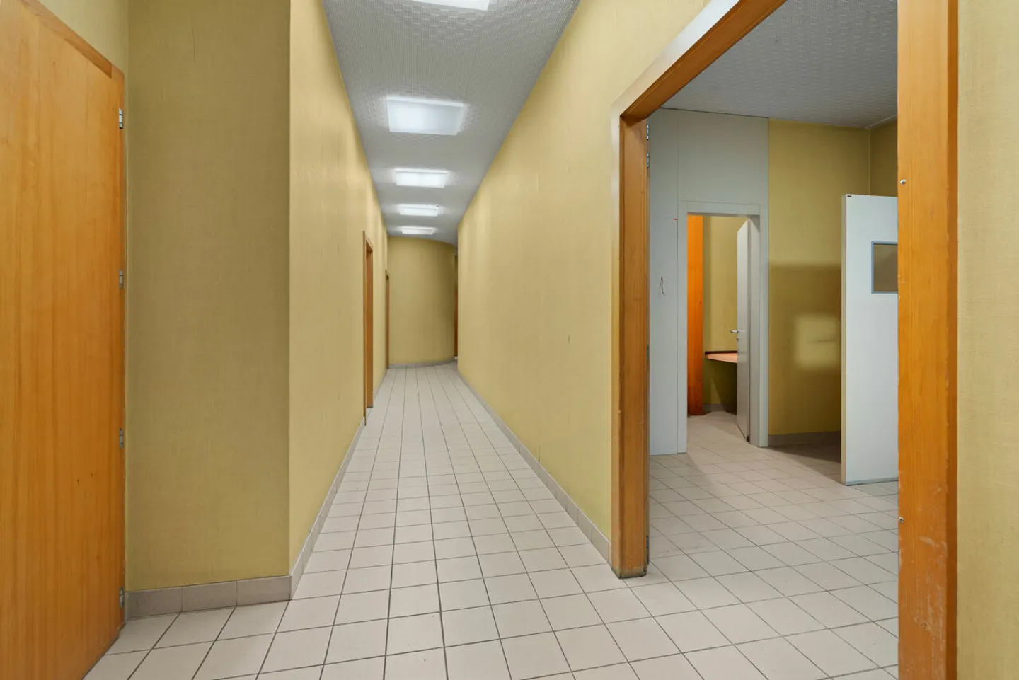 Großer Verkaufsraum im Herzen von Montana - Foto 3 von 3