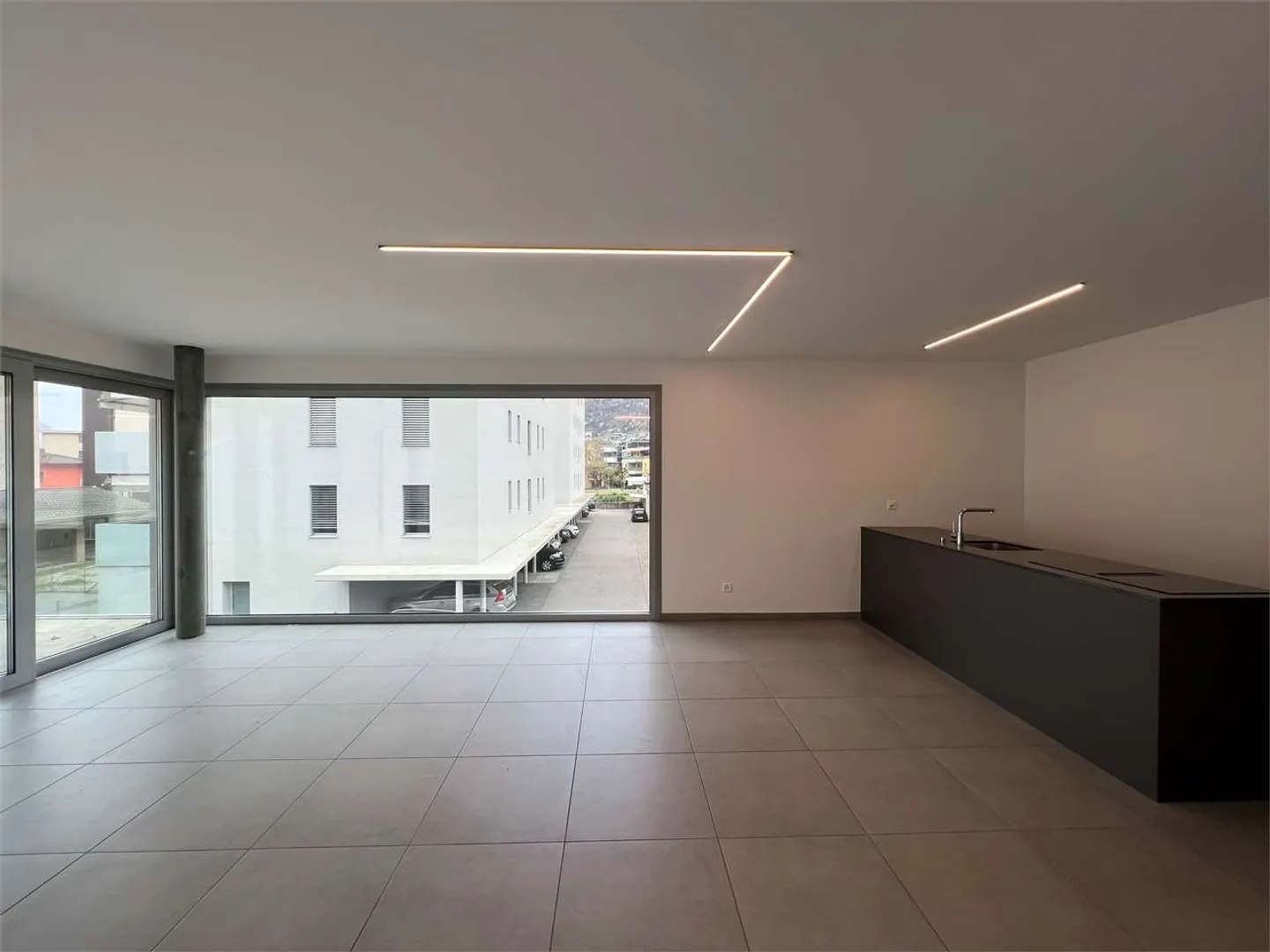 Réf. 2371 Bellinzone, moderne 3.5 pièces avec grande terrasse - Photo 5 sur 9