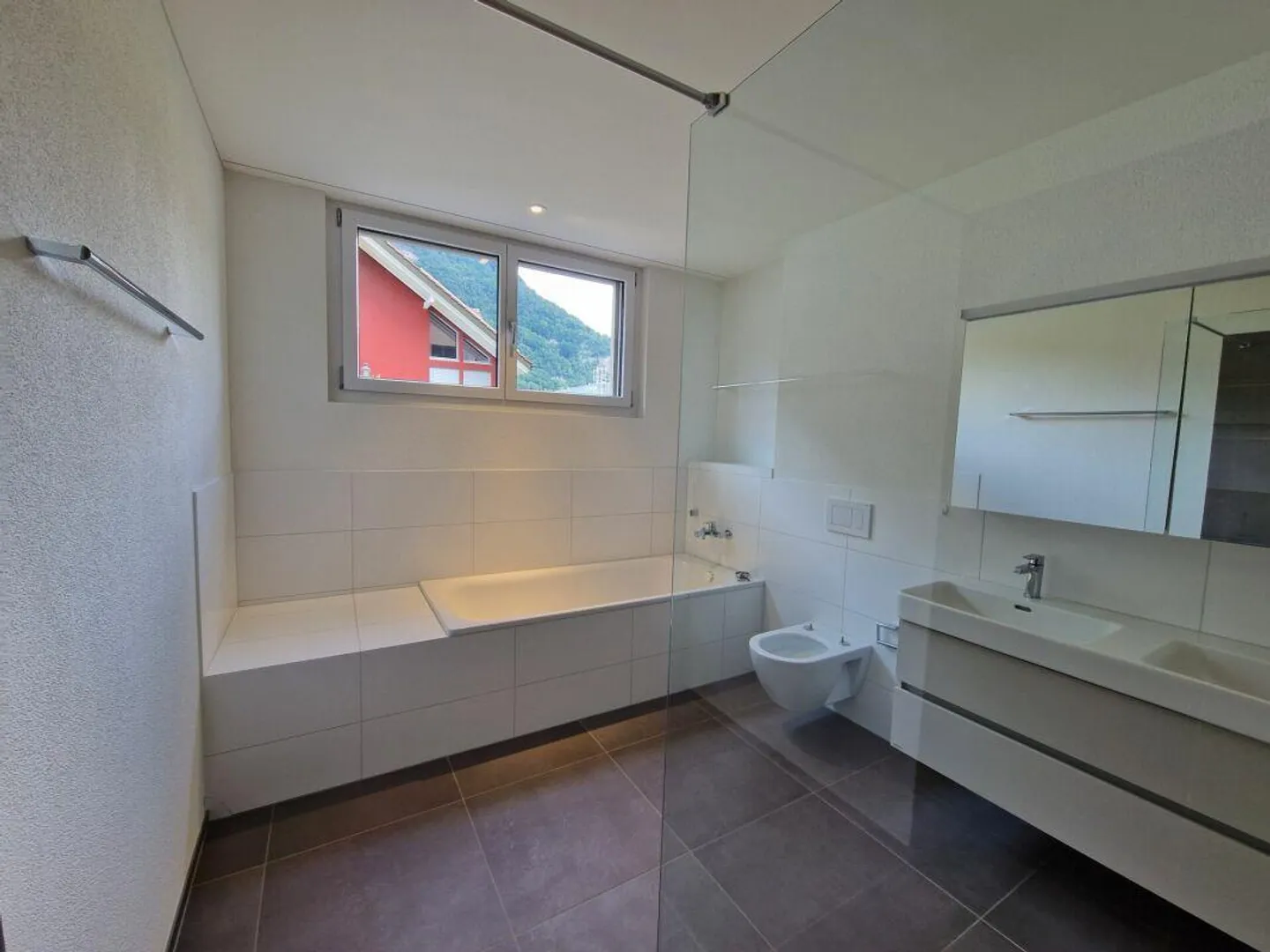 Modernes Apartment in Plonserfeld - Foto 4 von 10