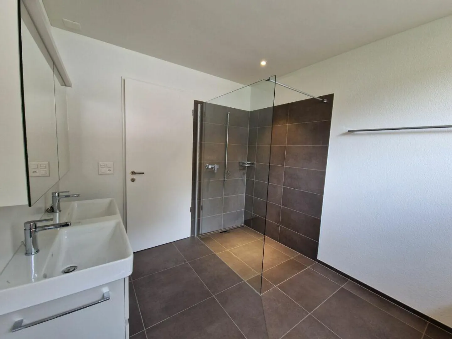 Modernes Apartment in Plonserfeld - Foto 3 von 10