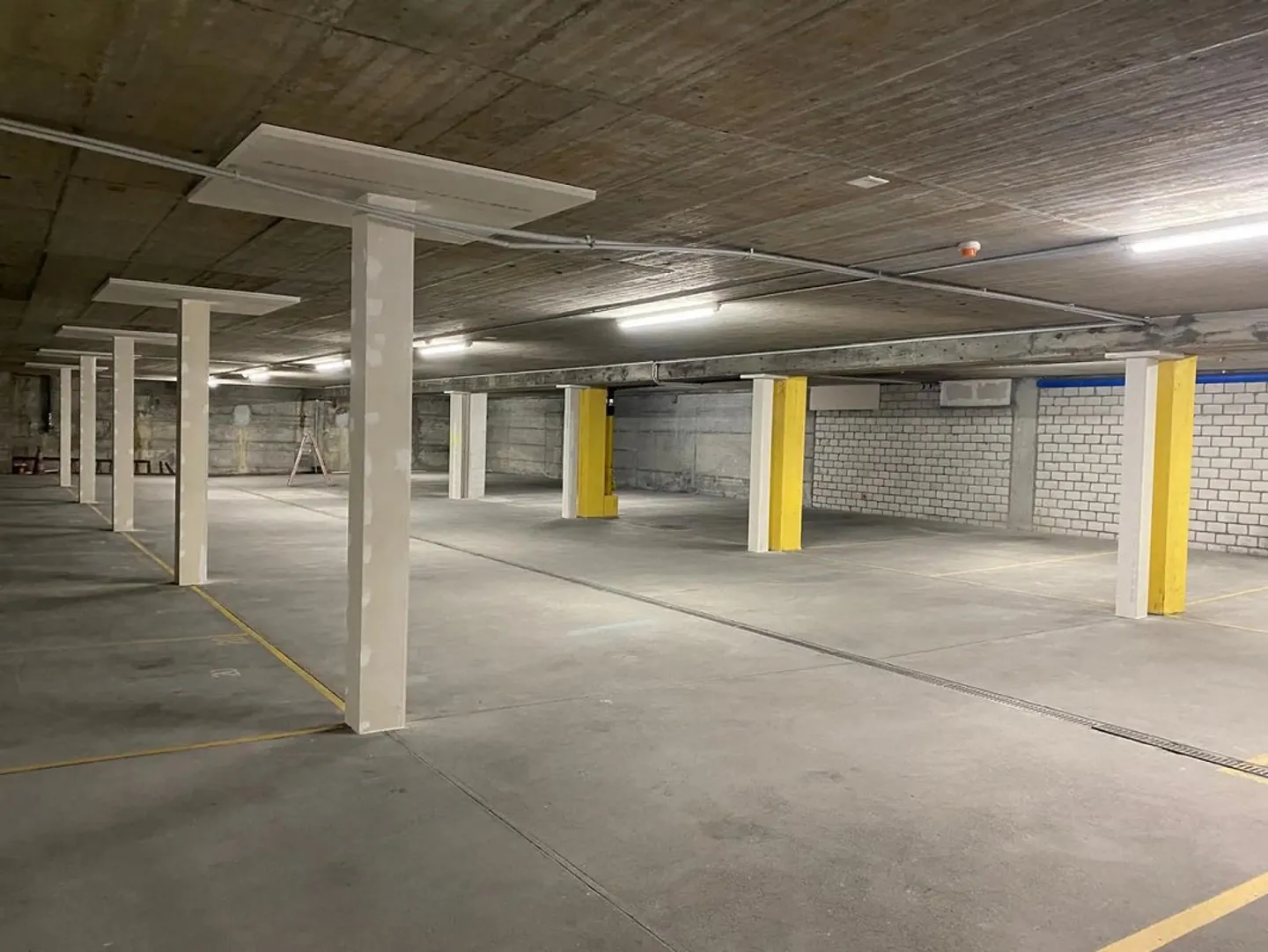 Moto Hallenplatz, 3012 Berna - Foto 3 di 3