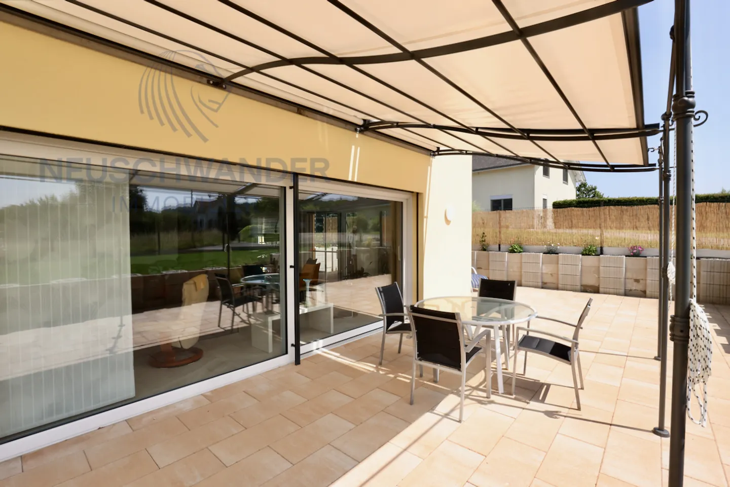 Magnifique villa neuve de plain-pied au calme dans quartier verdoyant - Photo 4 sur 19