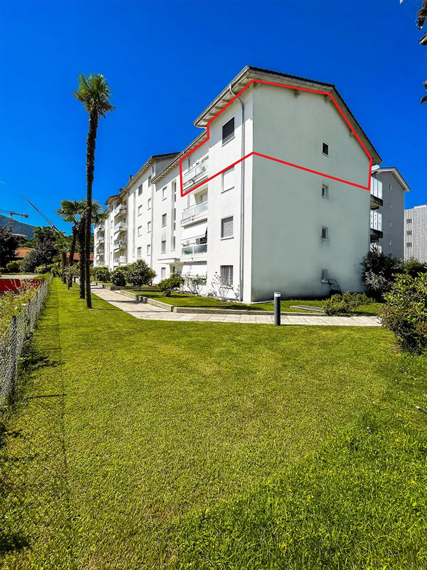 Grande appartamento 6.5 locali, Duplex con terrazza e parcheggio - Foto 2 di 13
