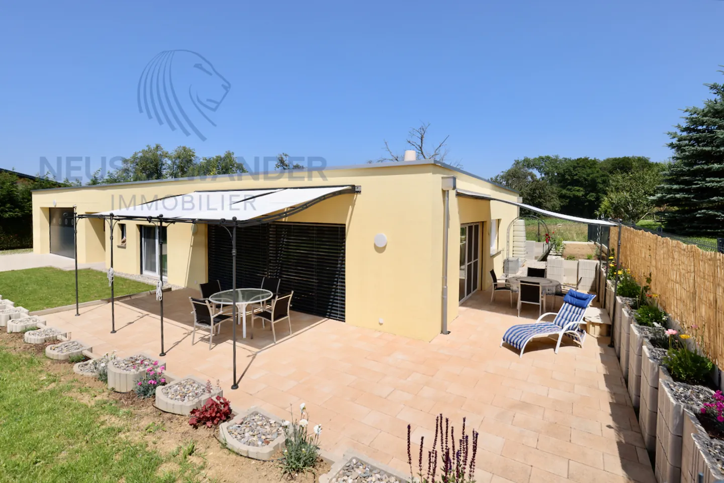 Magnifique villa neuve de plain-pied au calme dans quartier verdoyant - Photo 3 sur 19
