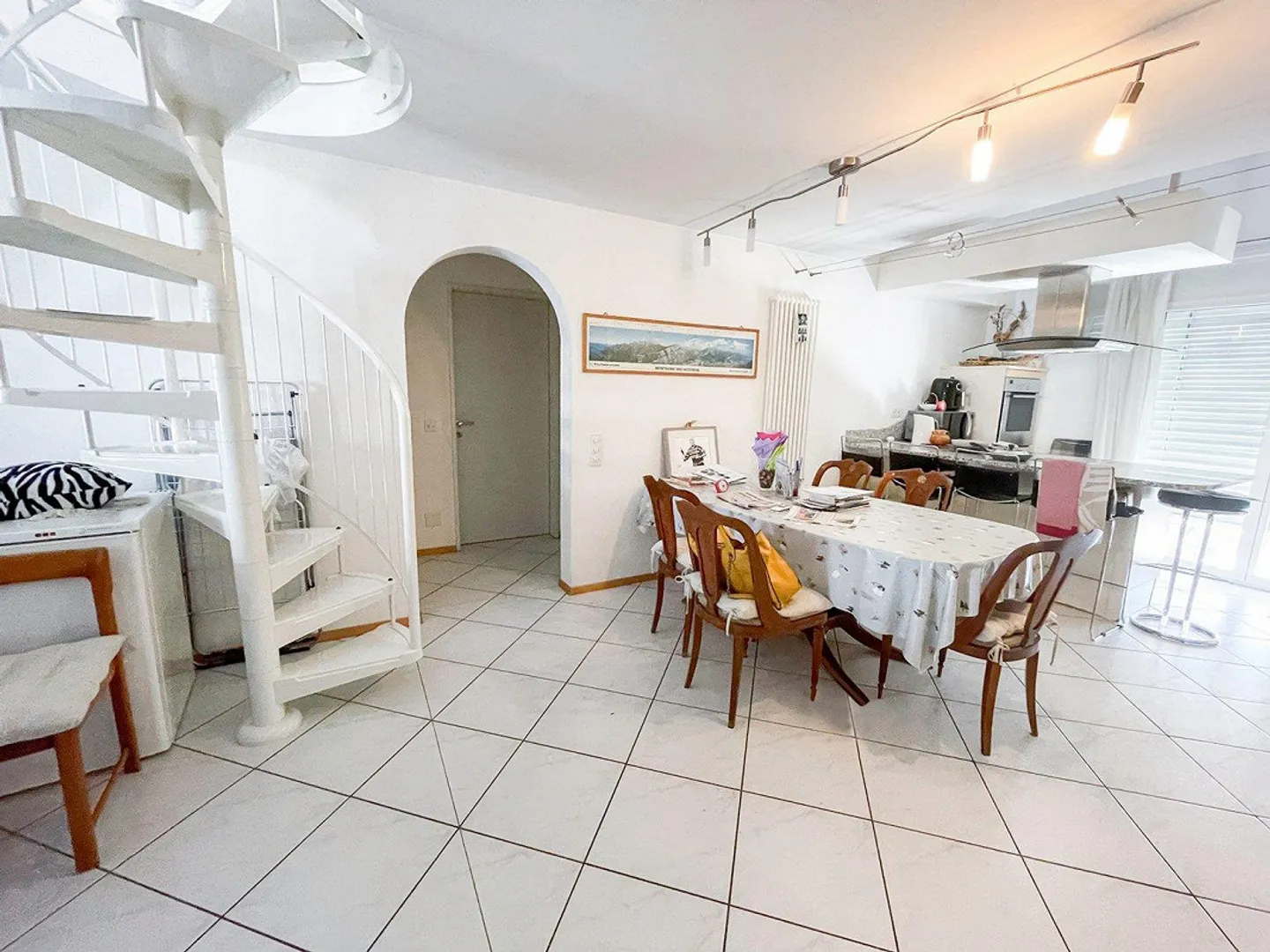 Grande appartamento 6.5 locali, Duplex con terrazza e parcheggio - Foto 6 di 13