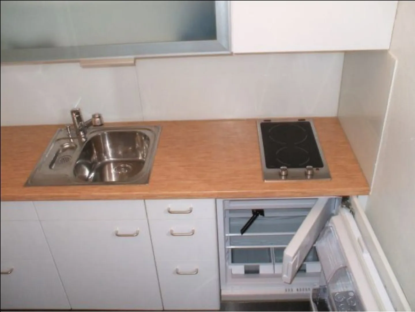 Spacious and Central - Photo 3 of 4