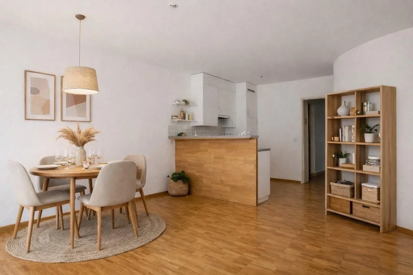 Bright apartment in a central location - Photo 5 of 12