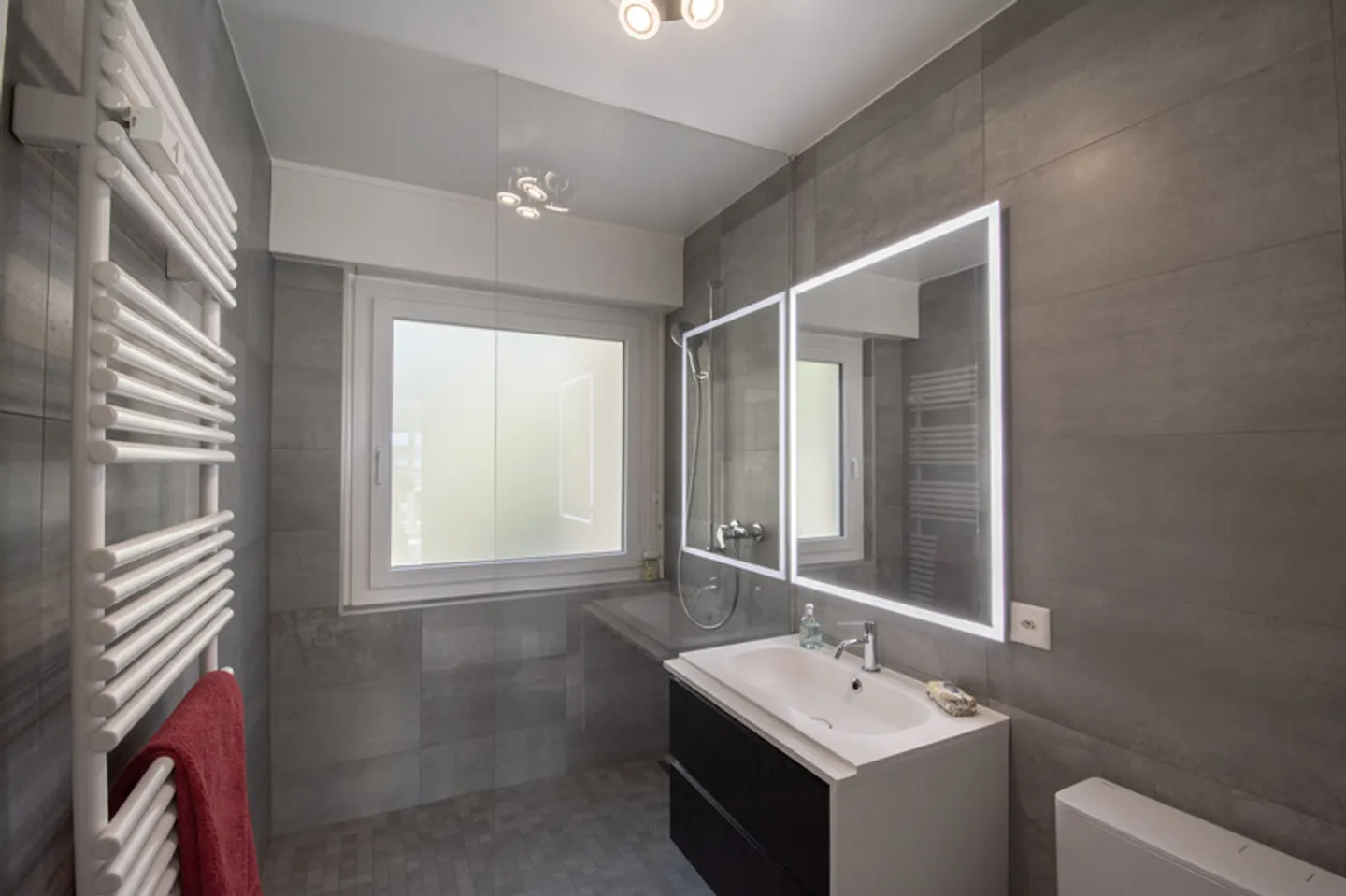 Appartamento in vendita - Foto 7 di 9