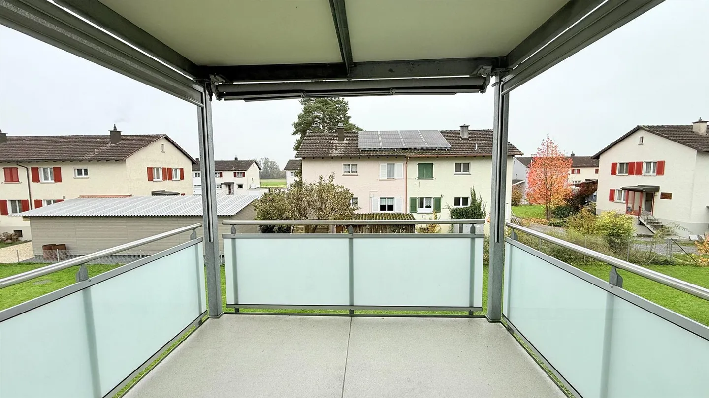 Sunny, bright 3.5 room apartment with unobstructed view - Photo 6 of 16