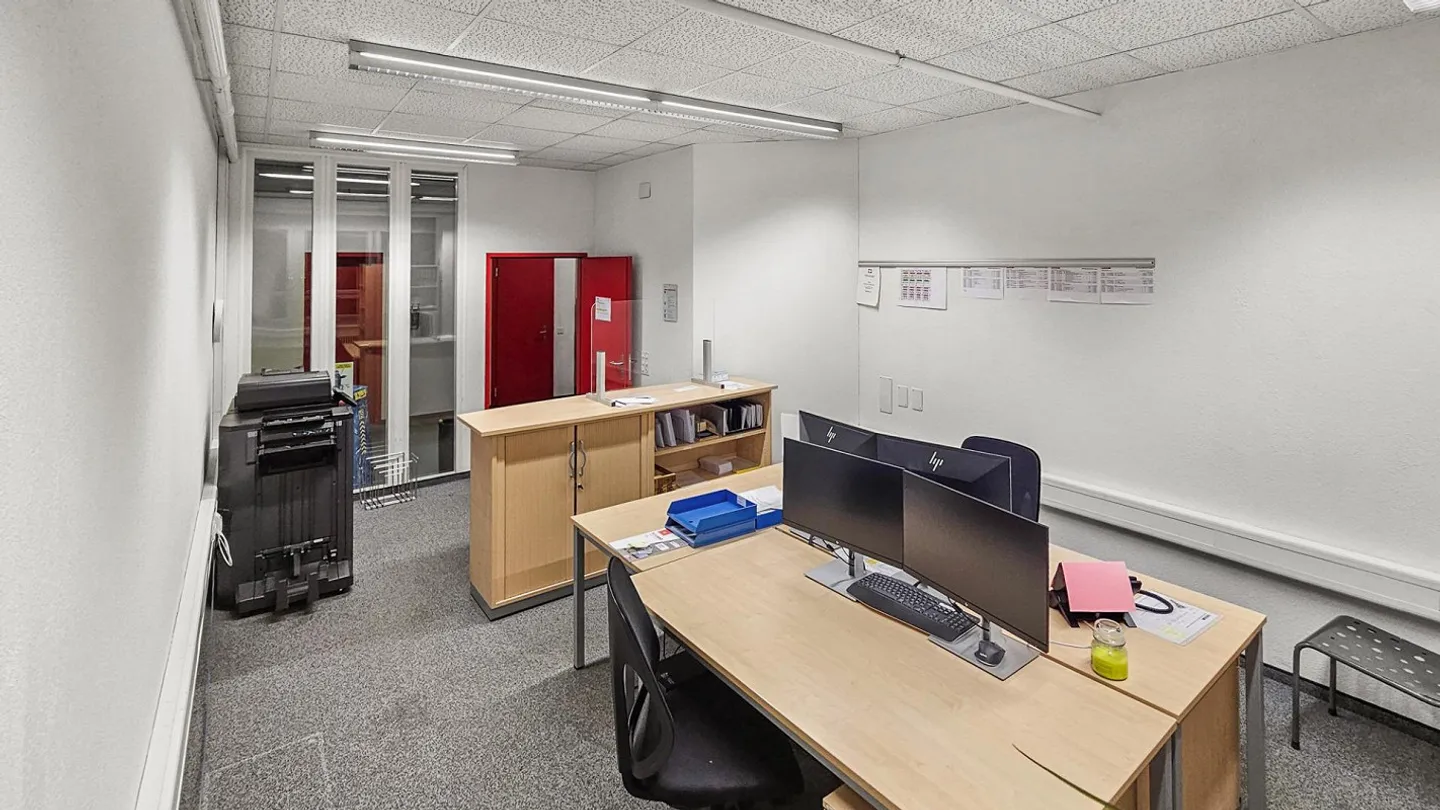 Bien commercial avec des options d'aménagement flexibles au cœur de Baden - Photo 11 sur 12