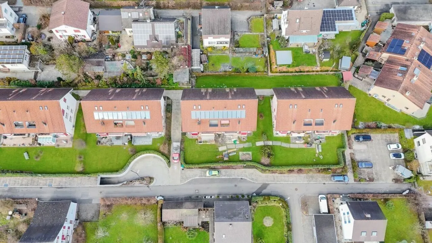 Appartamento duplex luminoso di 3,5 locali in una posizione tranquilla ma centrale - Foto 17 di 19