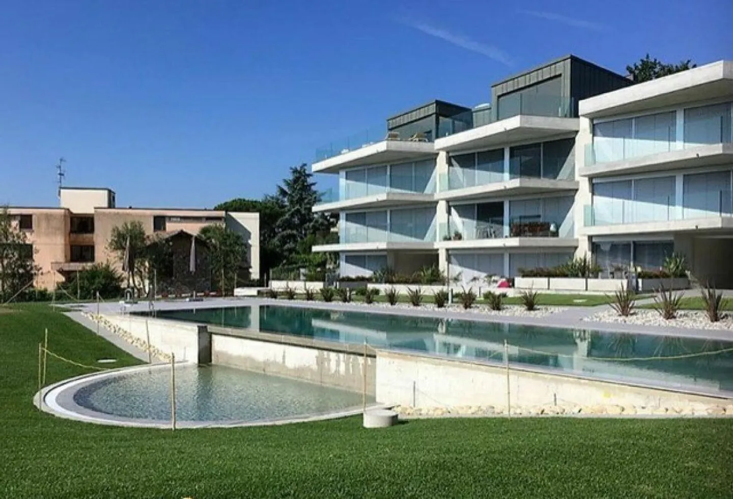 Prächtige Wohnung in neuer Residenz mit Schwimmbad - Foto 1 von 9