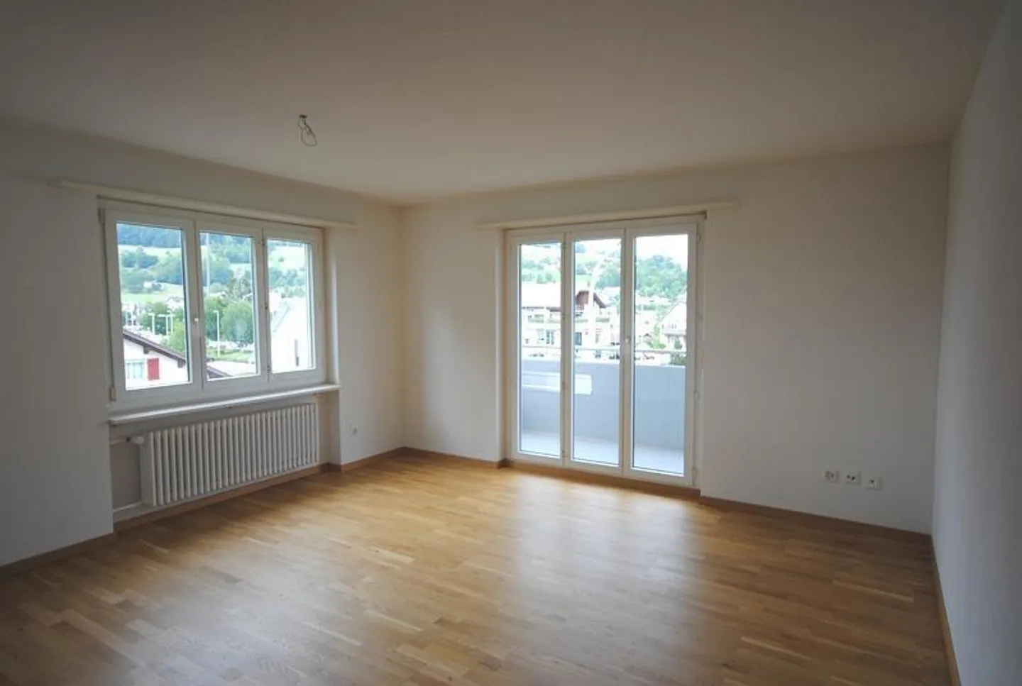 2.5-room apartment on the raised ground floor in Reinach AG - Photo 4 of 6