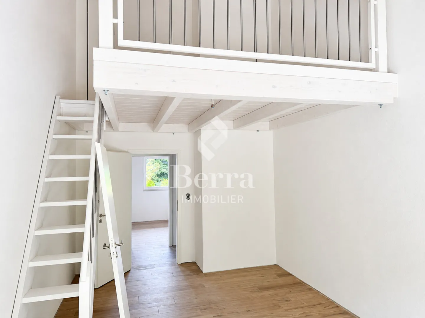 Spacious 4.5-Room Apartment - Photo 10 of 15