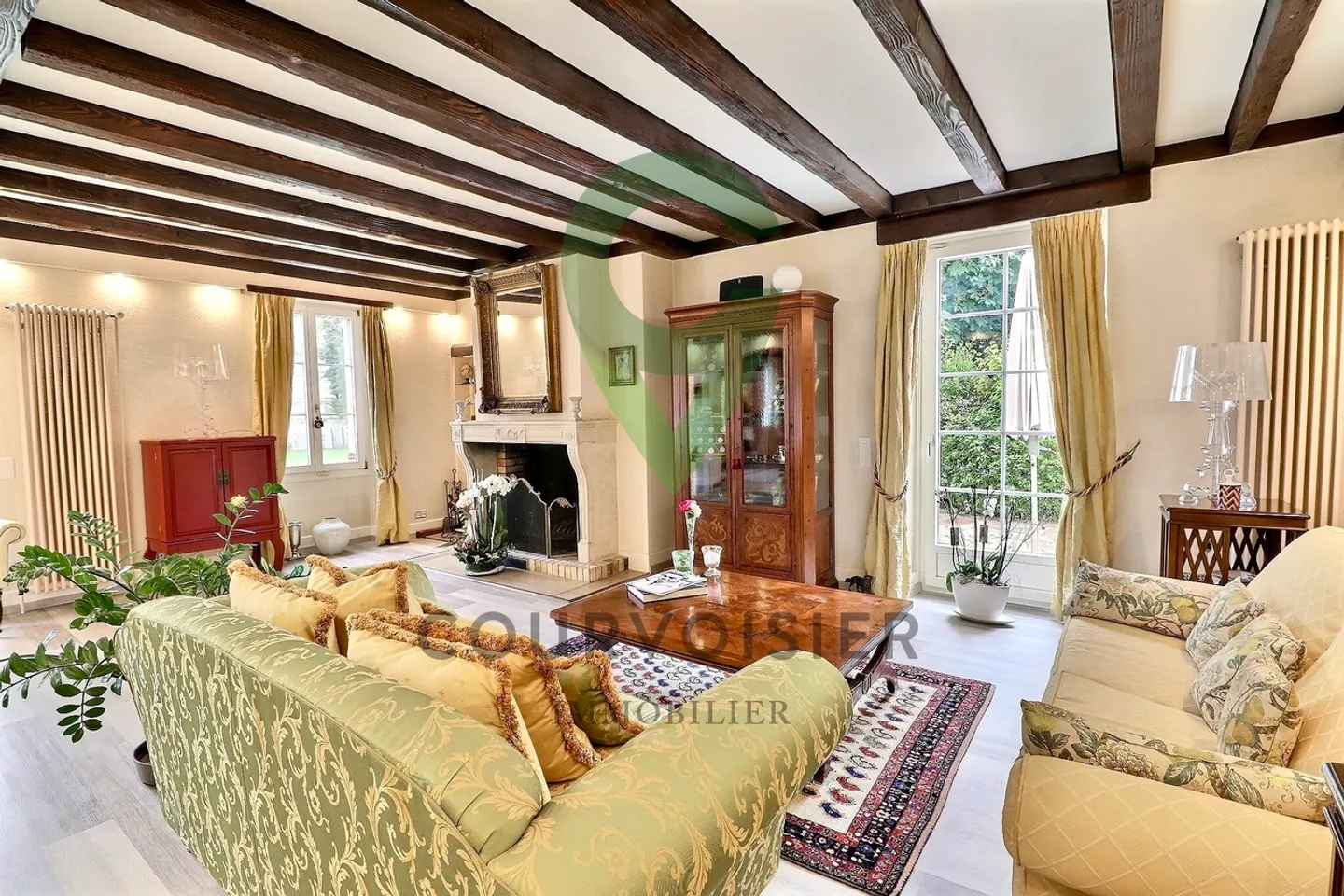 Incroyable propriété familiale avec piscine et jacuzzi - Photo 4 sur 12