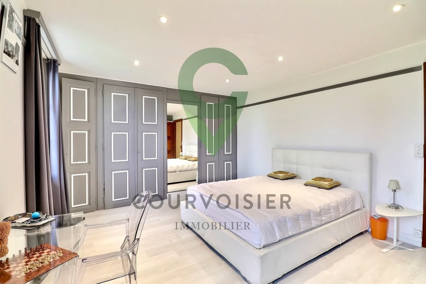 Incroyable propriété familiale avec piscine et jacuzzi - Photo 5 sur 12