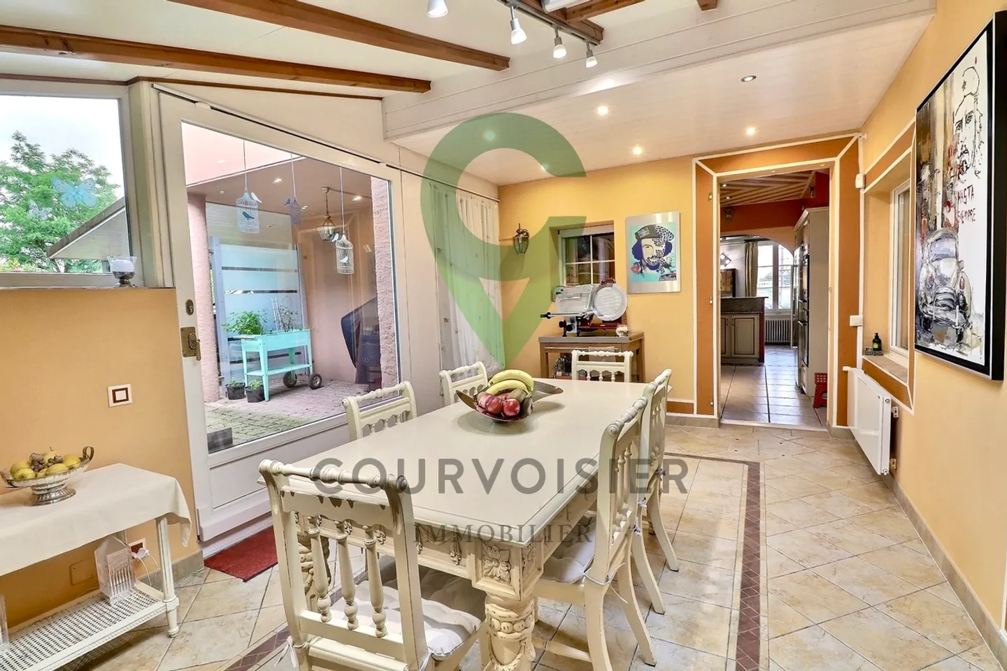 Incroyable propriété familiale avec piscine et jacuzzi - Photo 8 sur 12