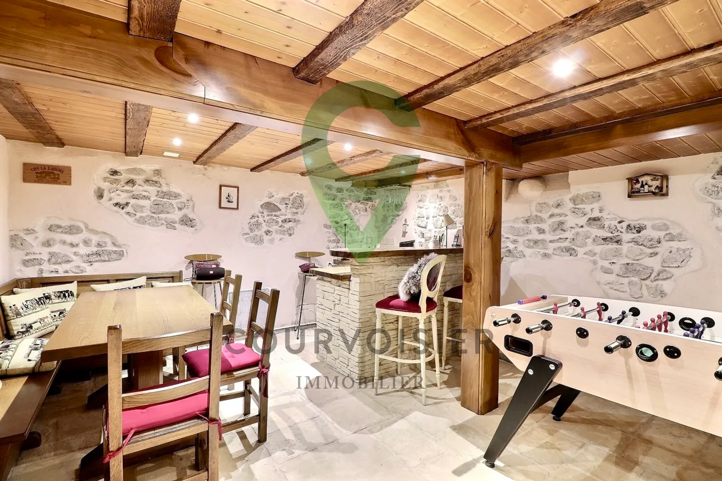Incroyable propriété familiale avec piscine et jacuzzi - Photo 9 sur 12
