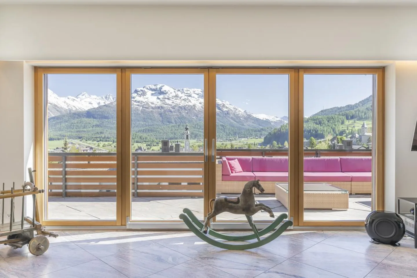 Samedan: Exclusive holiday apartment with large terrace and view ... - Photo 1 of 6