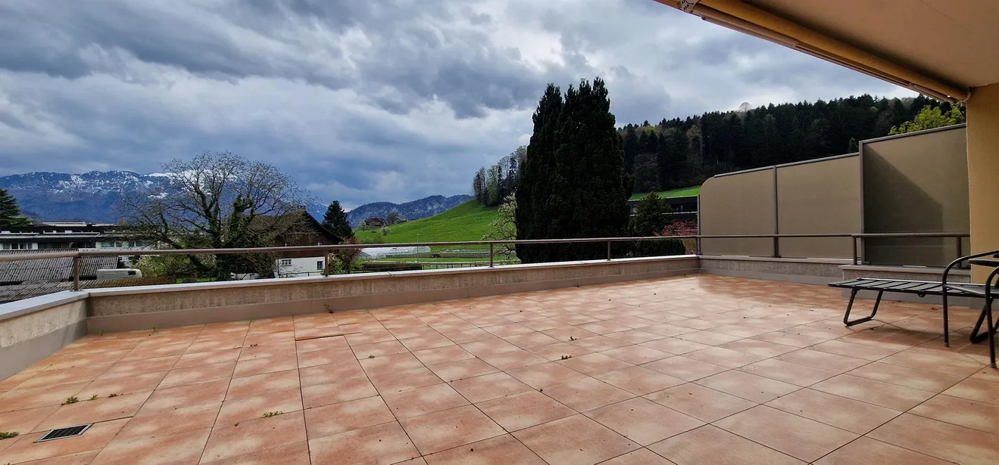 Sonnige 4,5-Zimmerwohnung mit Terrasse - Foto 1 von 12