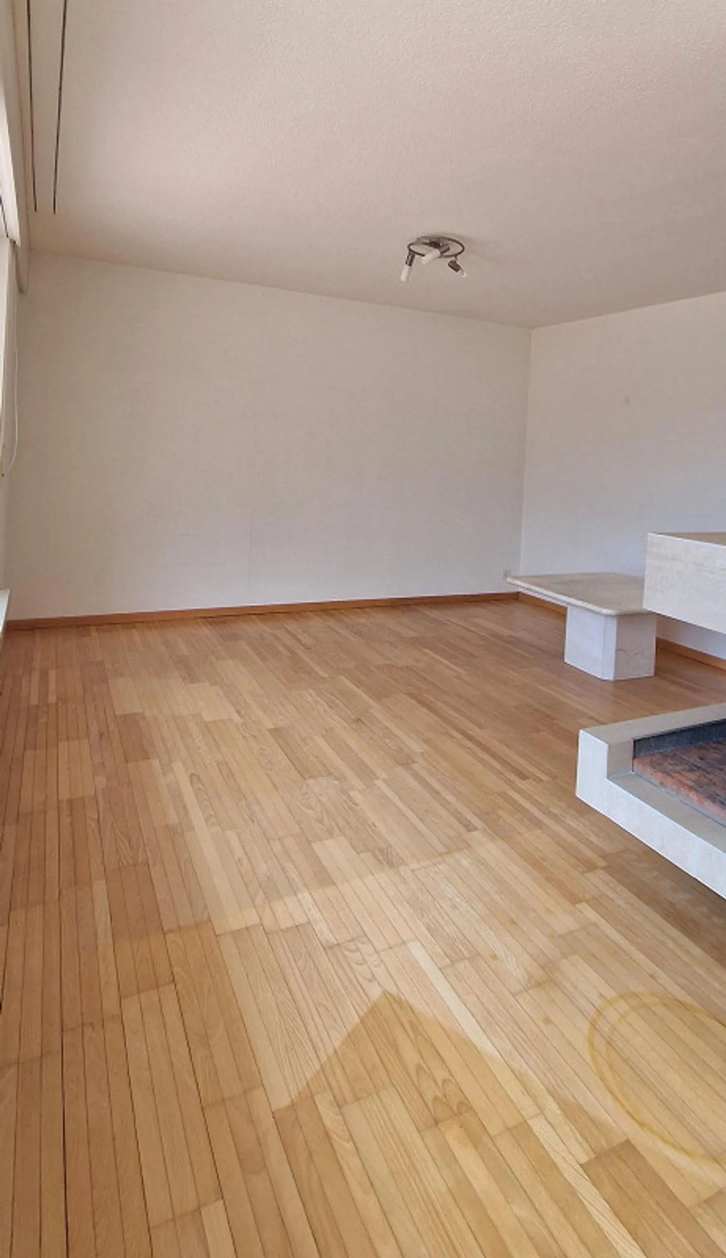 Sonnige 4,5-Zimmerwohnung mit Terrasse - Foto 2 von 12