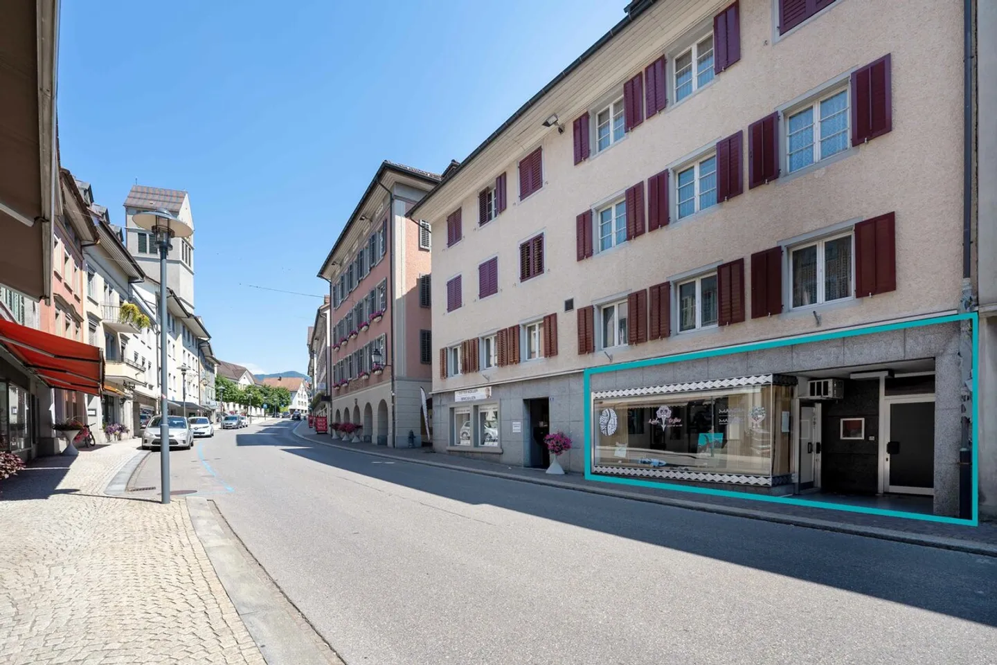 Versatile Office Space in Uznach - Photo 1 of 12