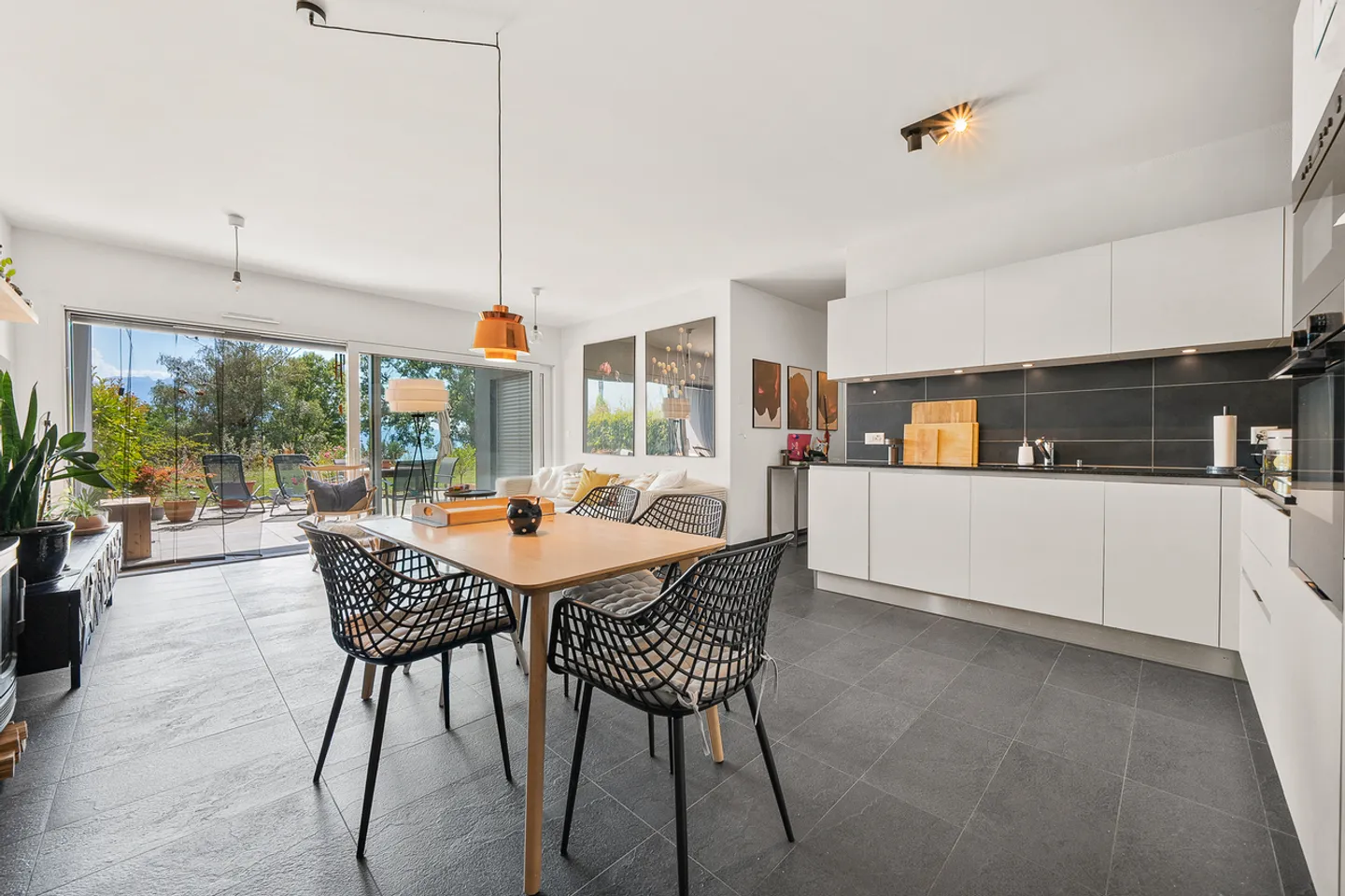 Wonderful apartment in the heart of the city of Saint-Légier - Photo 2 of 11