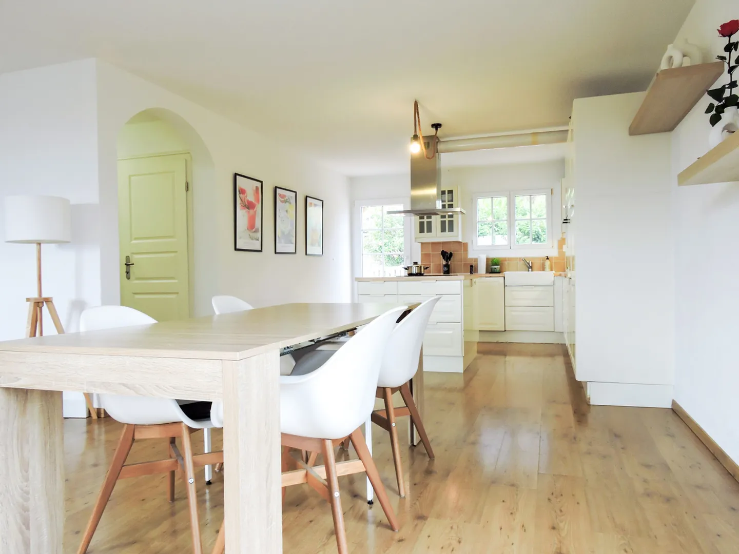 4.5 Room Apartment with Large Terrace and Unobstructed View Port-Valais - Photo 3 of 14