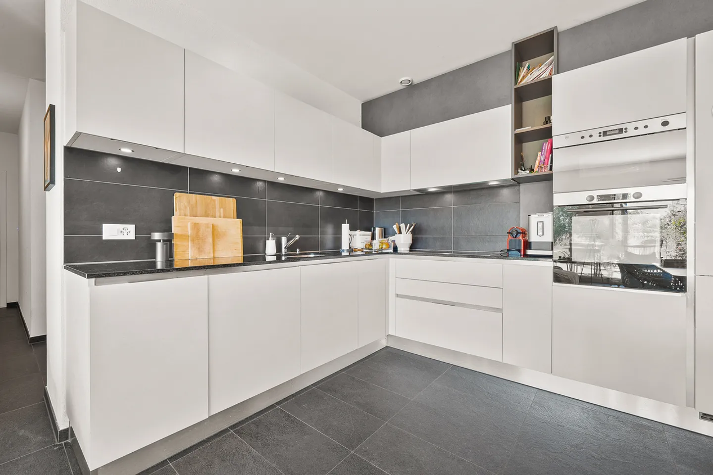 Wonderful apartment in the heart of the city of Saint-Légier - Photo 4 of 11