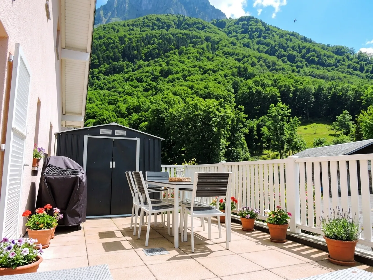4.5 Room Apartment with Large Terrace and Unobstructed View Port-Valais - Photo 5 of 14