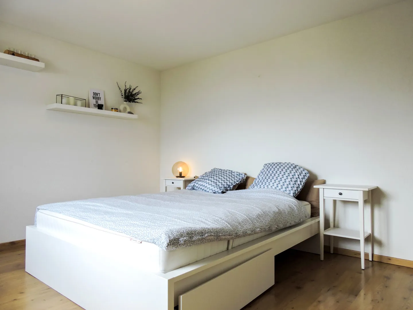 4.5 Room Apartment with Large Terrace and Unobstructed View Port-Valais - Photo 11 of 14