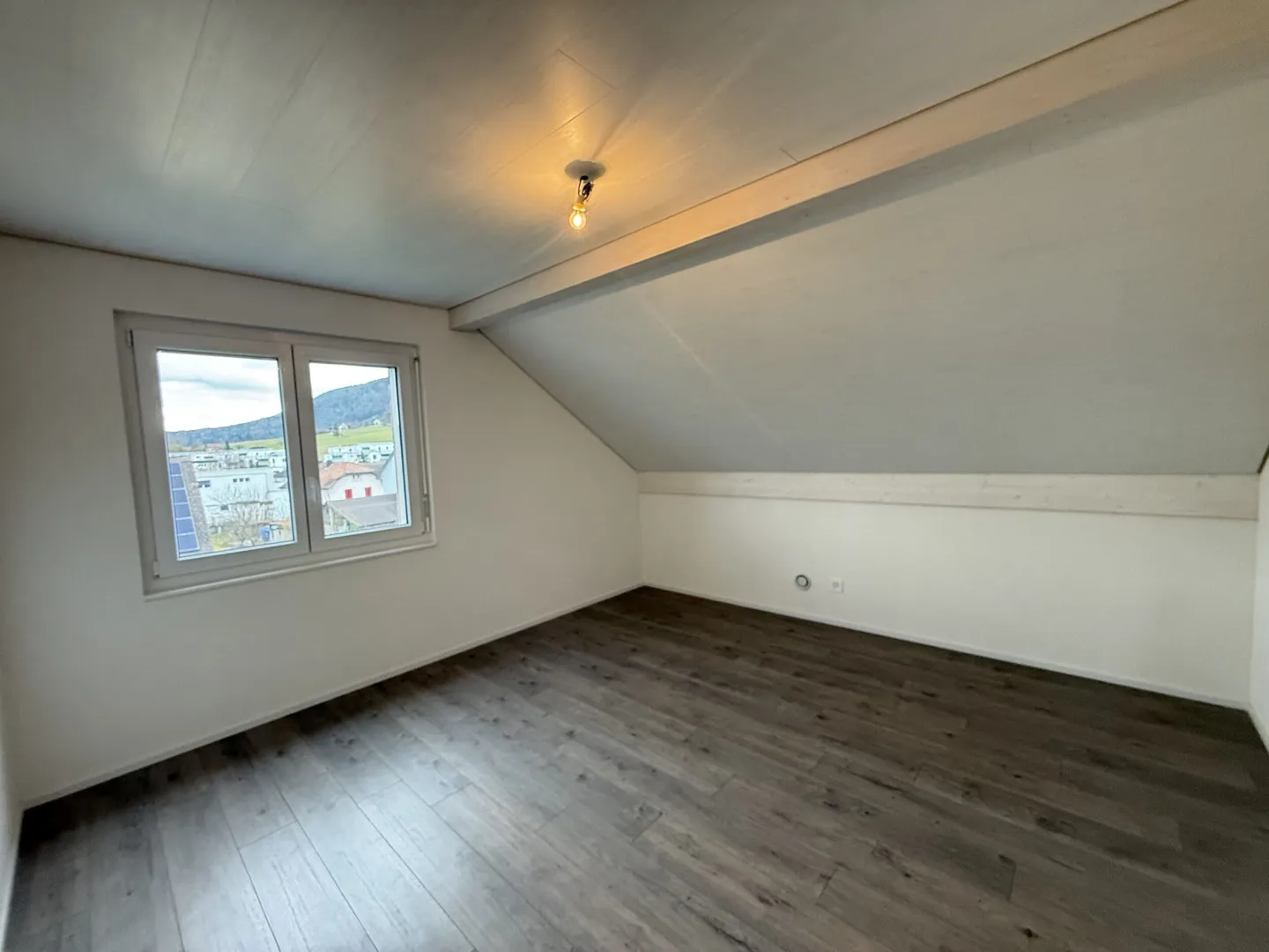Modern Attic with Terrace View - Photo 5 of 13