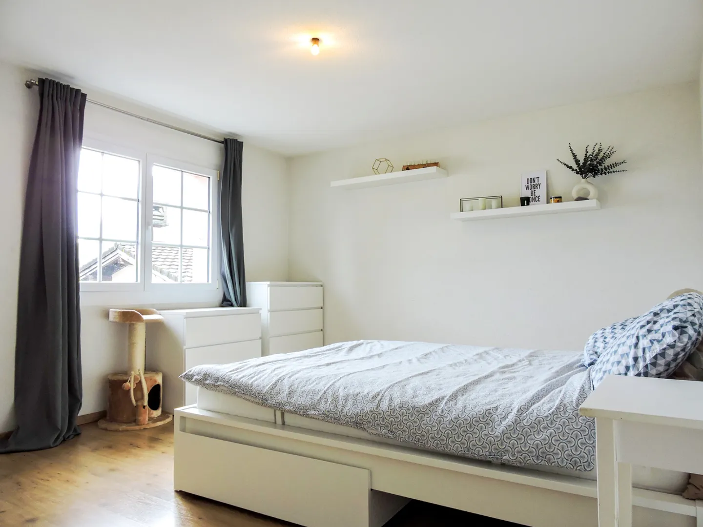 4.5 Room Apartment with Large Terrace and Unobstructed View Port-Valais - Photo 12 of 14