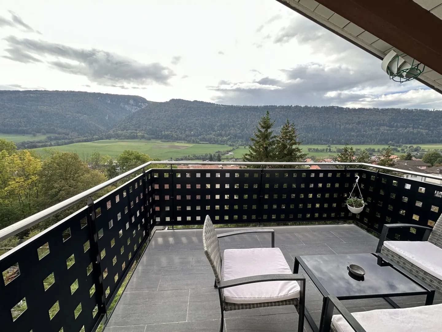 St-Imier, wunderschönes 4.5-Zimmer-Apartment im 2. Stock mit Terrasse - Foto 7 von 7