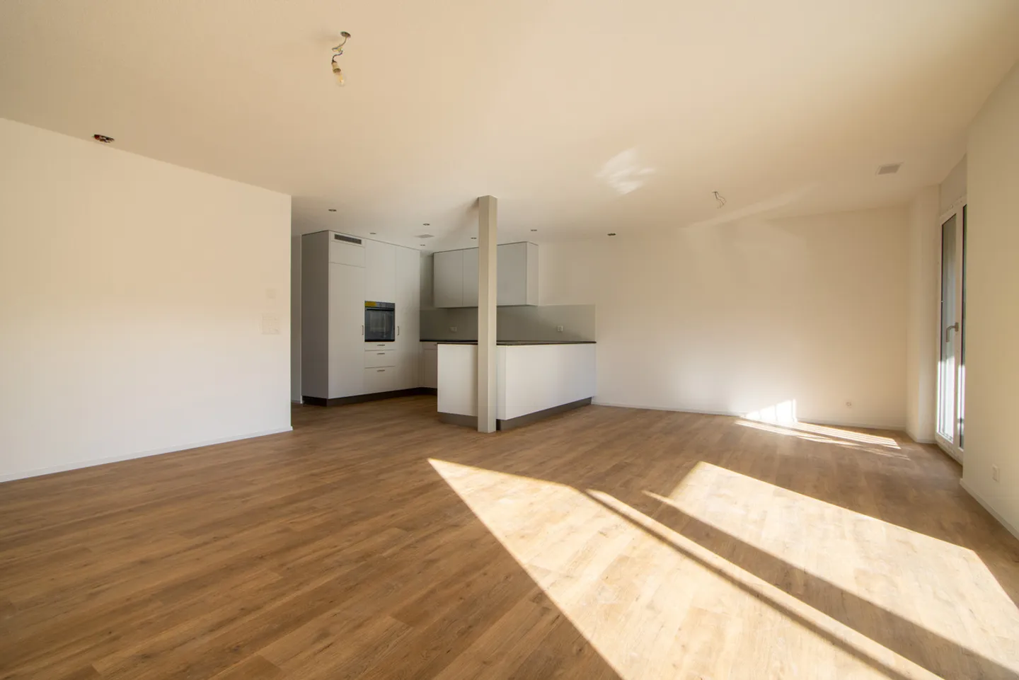 Apartment for rent - Photo 1 of 13