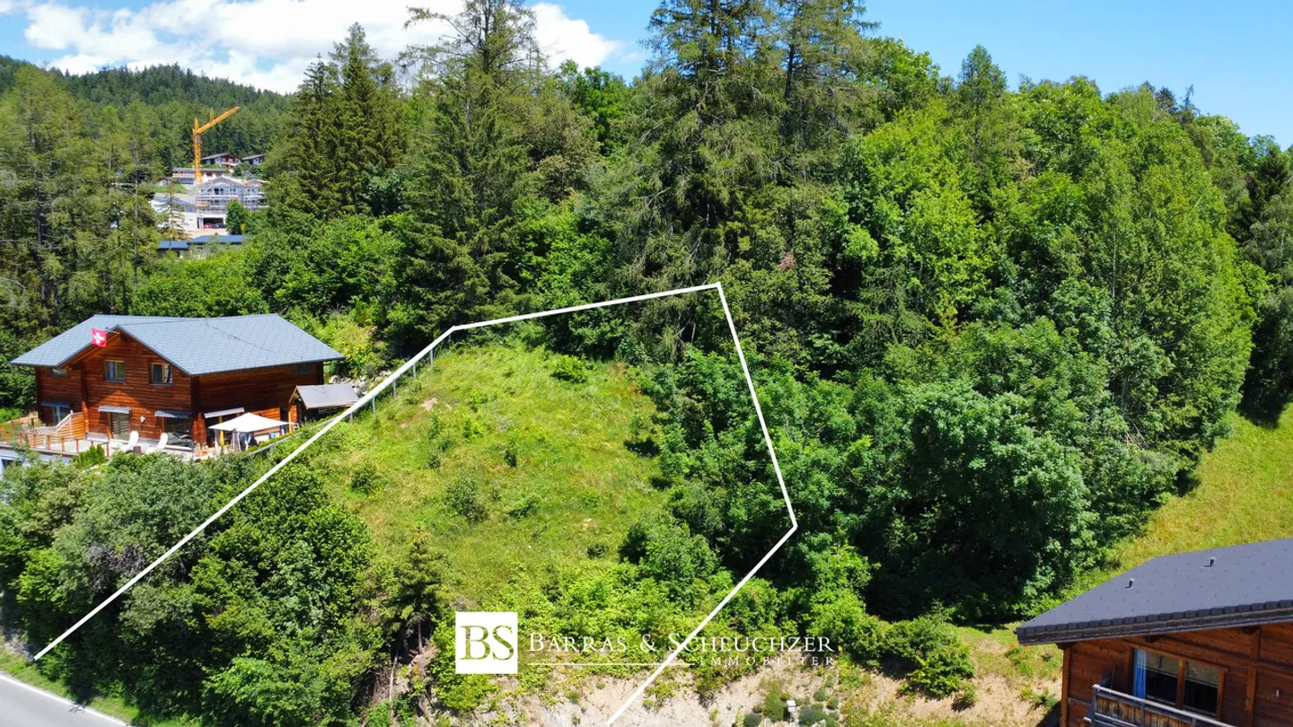 Terreno di 800m2 con vista panoramica e permesso in vigore - Foto 1 di 4