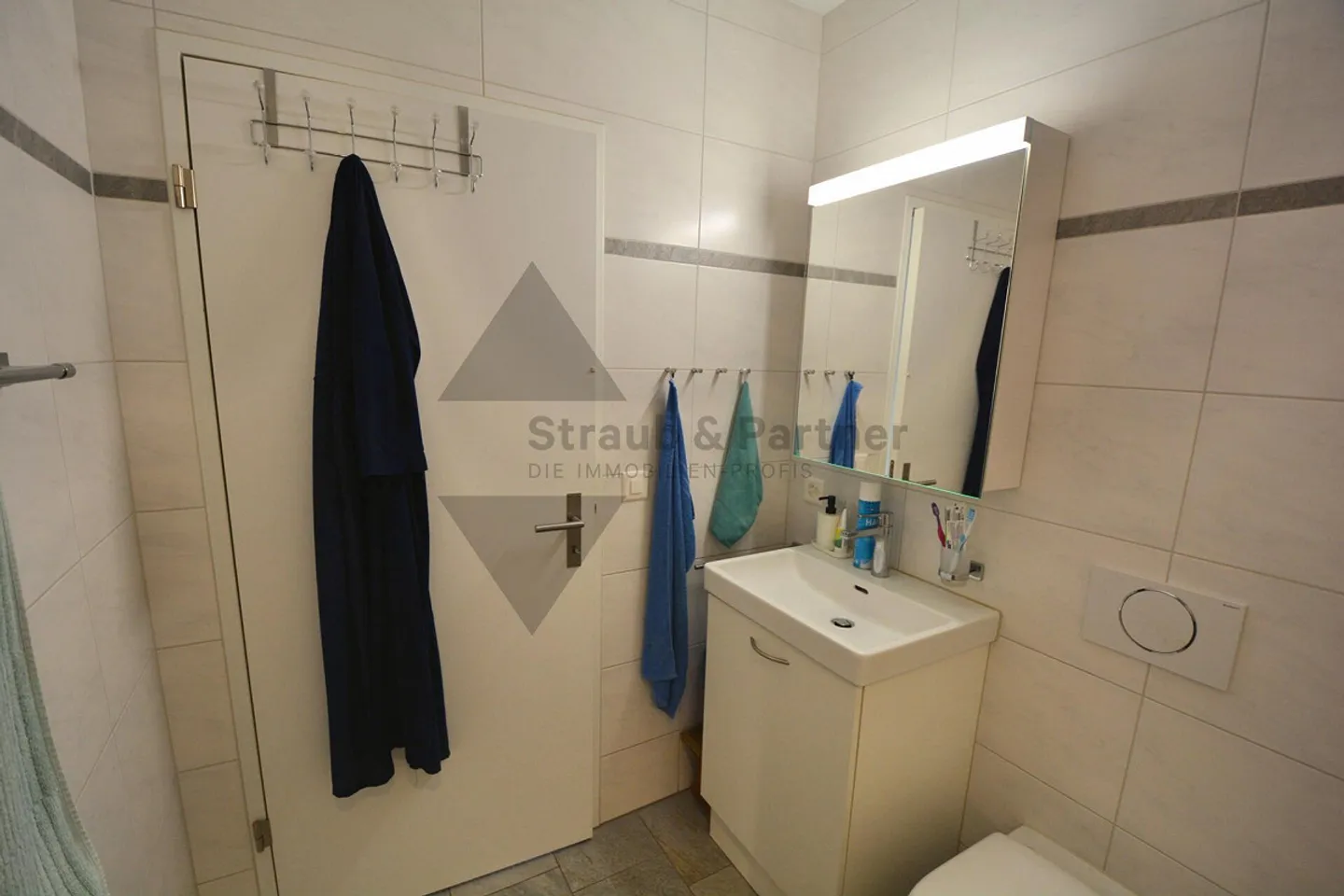 SUSTAINABLE | ATTRACTIVE | LIVING IN SOLARIS - Photo 6 of 9