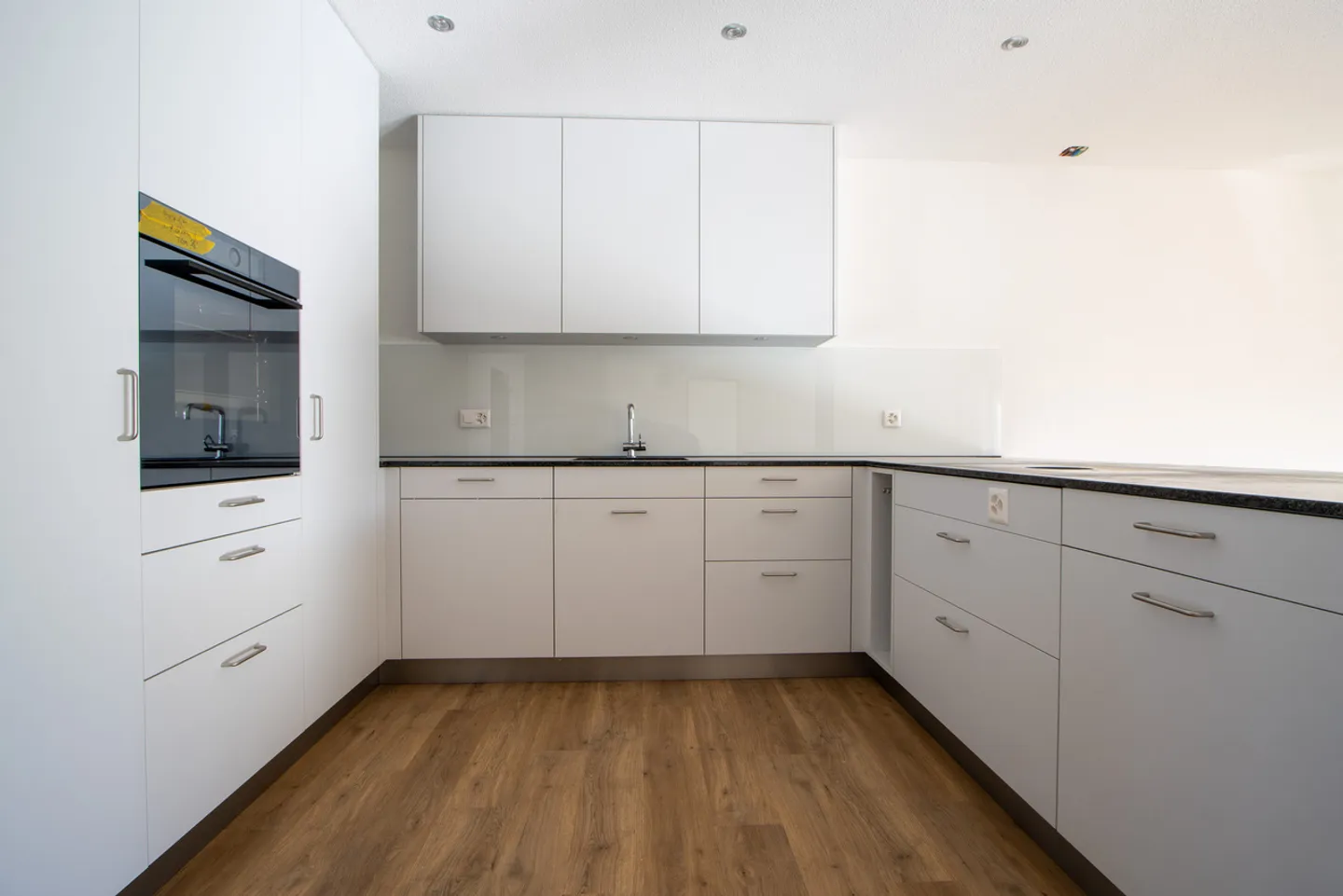 Apartment for rent - Photo 2 of 13