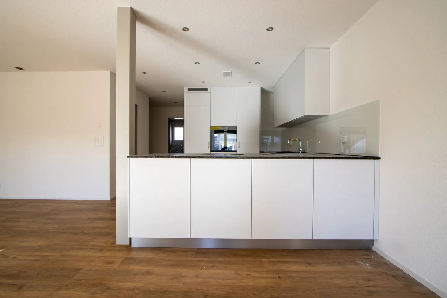 Apartment for rent - Photo 3 of 13