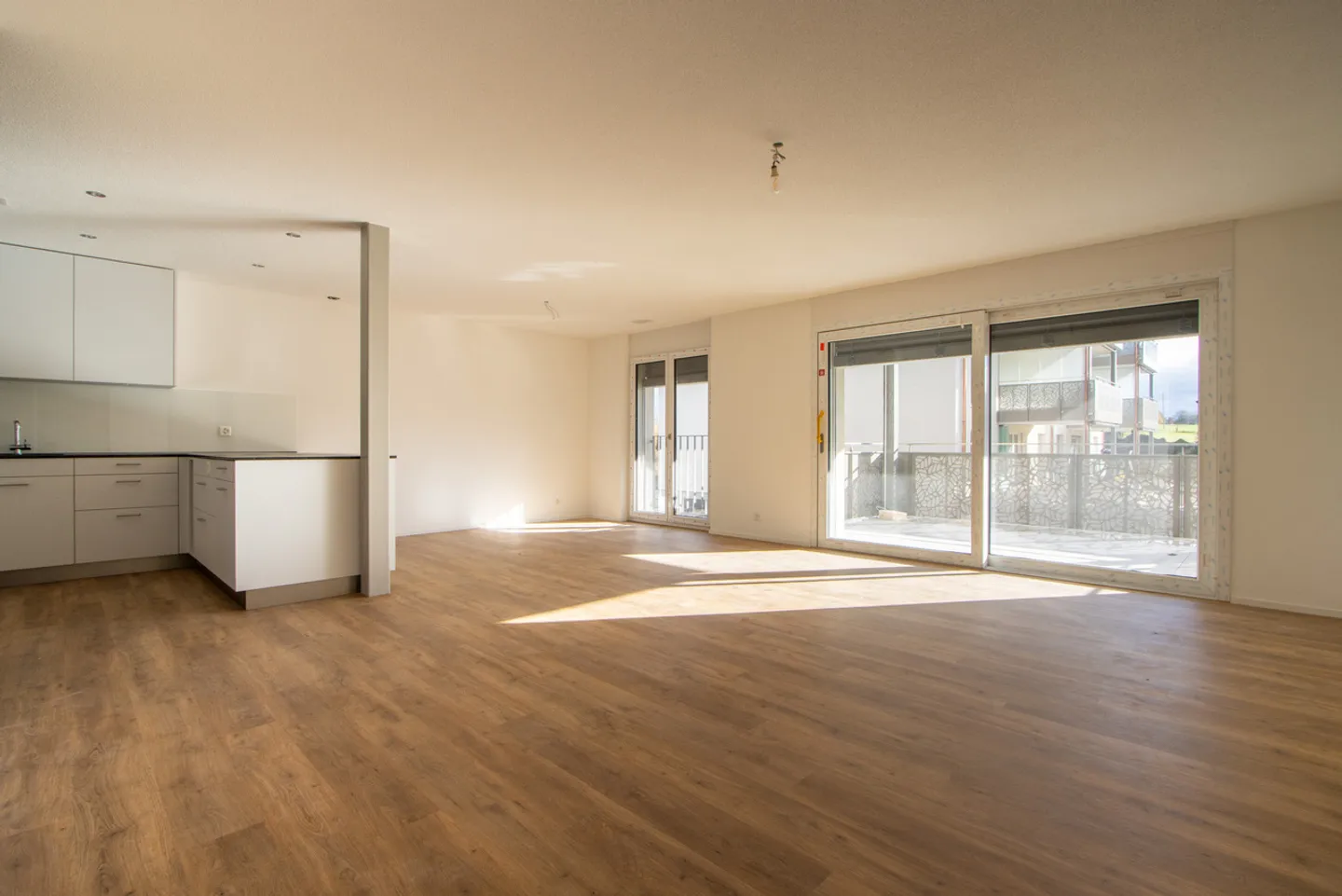 Apartment for rent - Photo 4 of 13