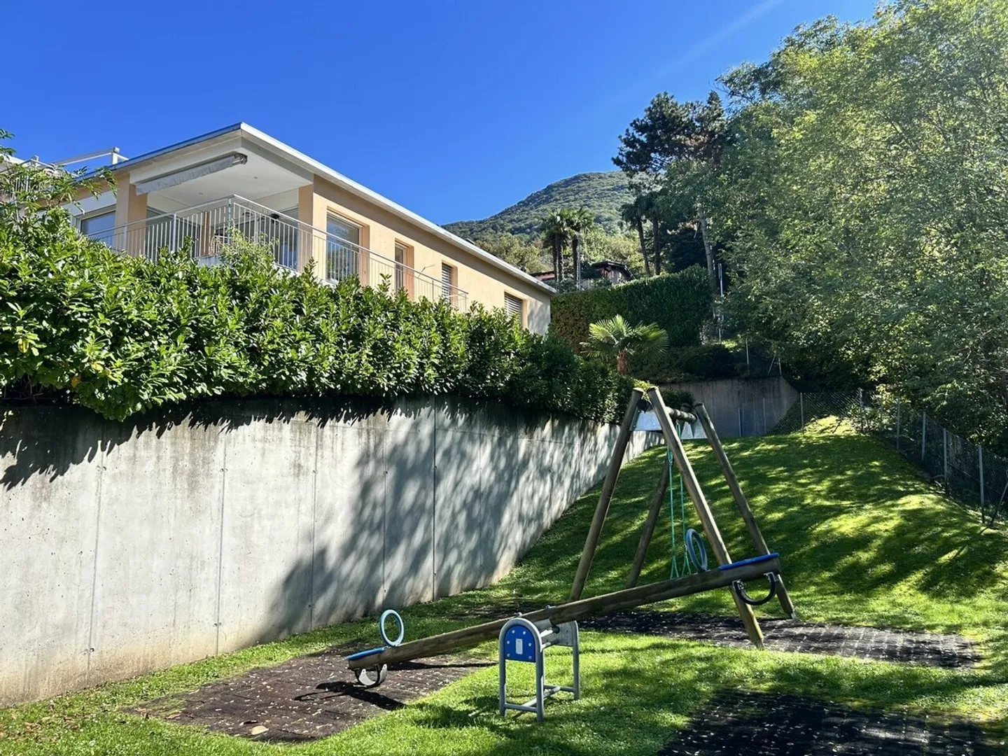 Appartamento moderno con piscina - Foto 11 di 12