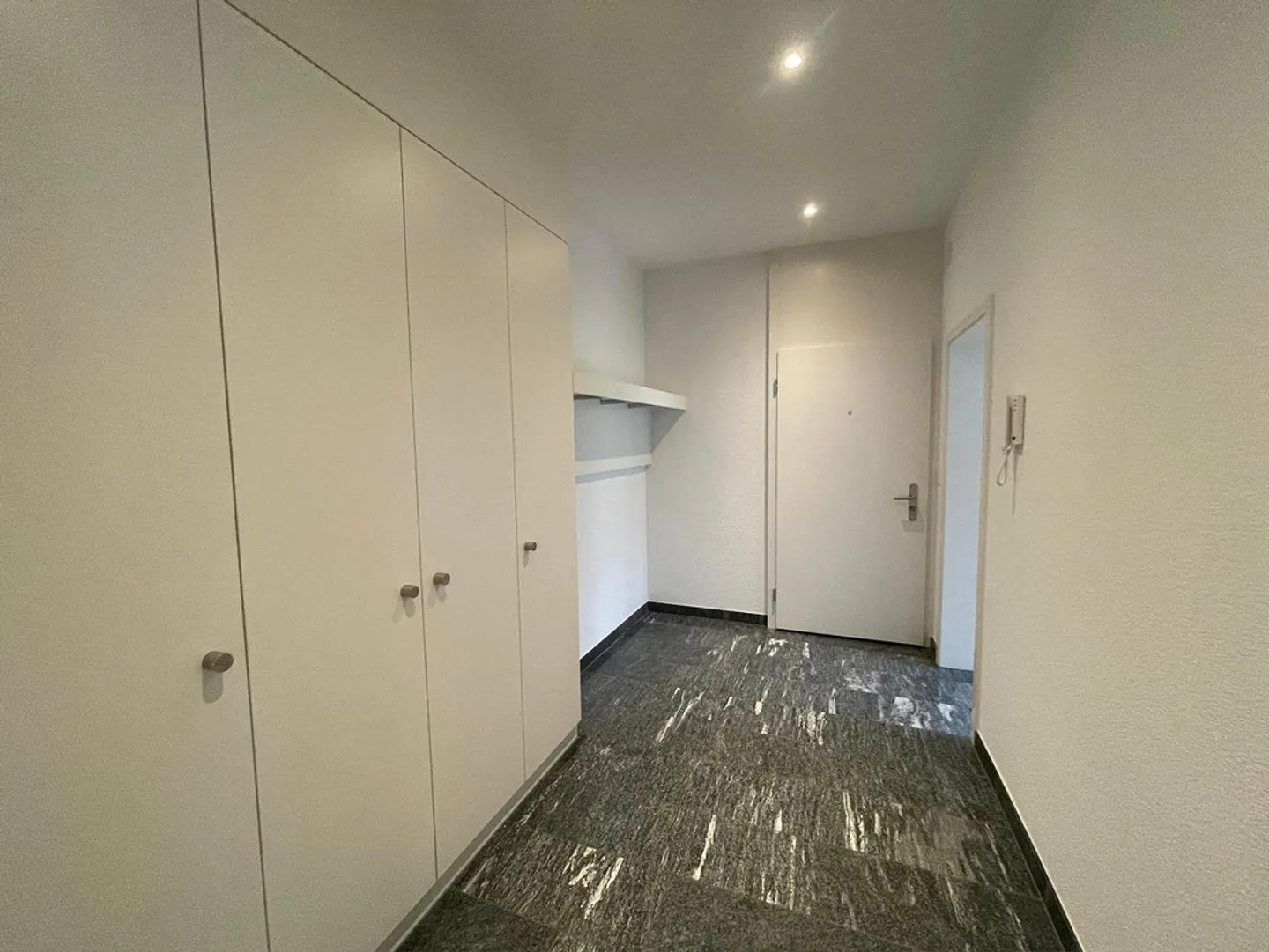 Appartamento affascinante con 3 camere in edificio storico a Baden - Foto 4 di 7