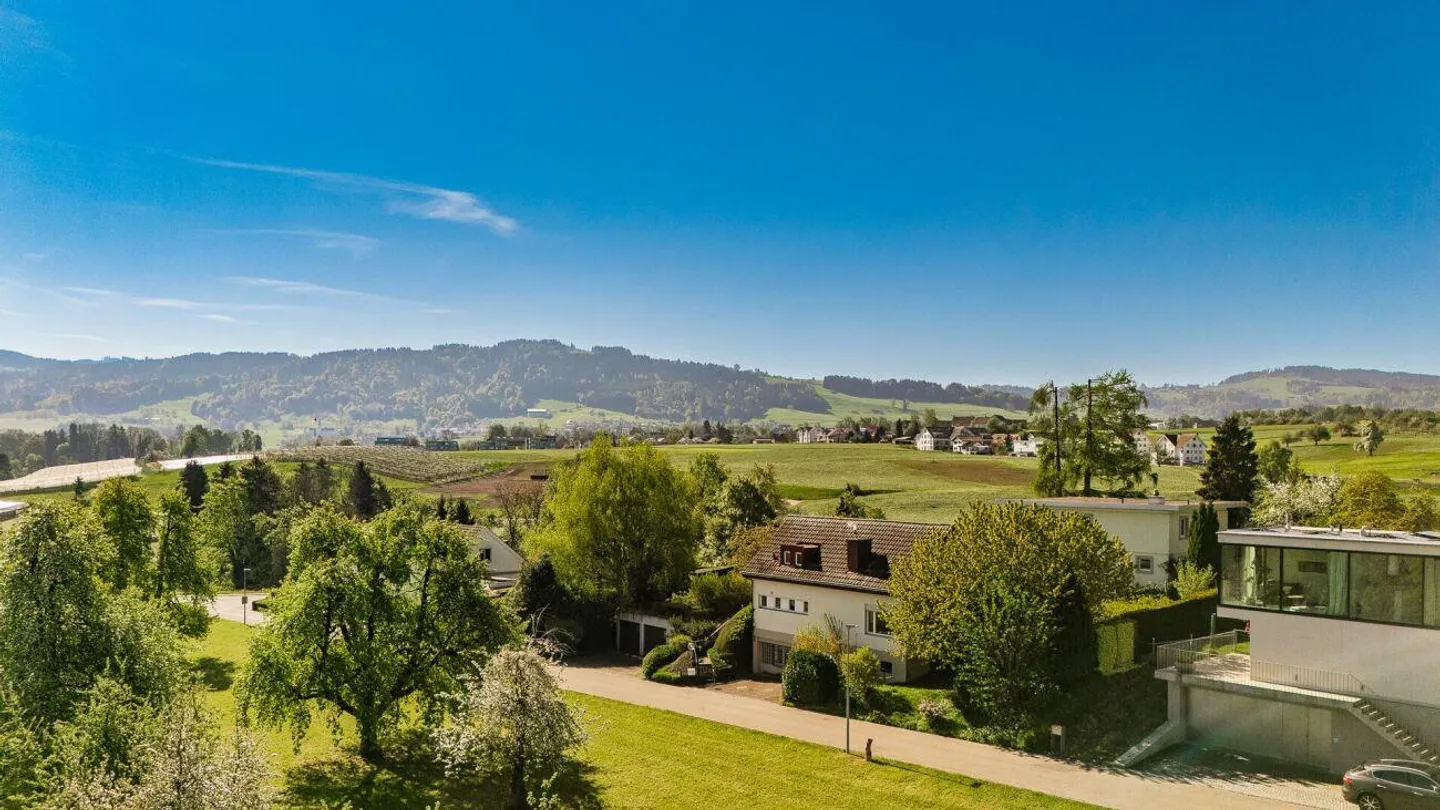 Casa unifamiliare indipendente in posizione privilegiata - Paradiso del giardino con vista sul lago e alta privacy - Foto 4 di 8