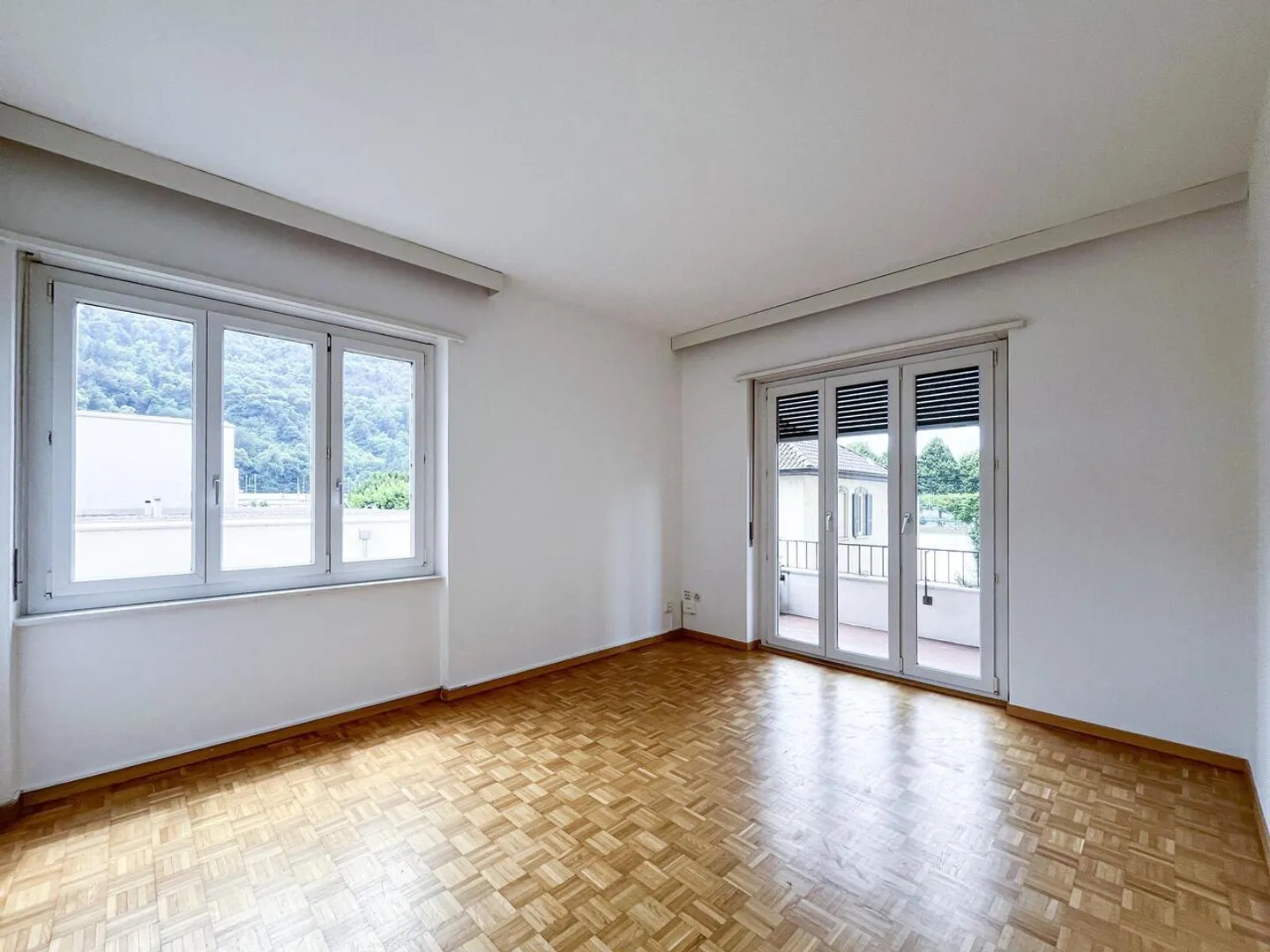 APPARTAMENTO 4.5 LOCALI IN ZONA PALAPENZ A CHIASSO - Foto 6 di 9