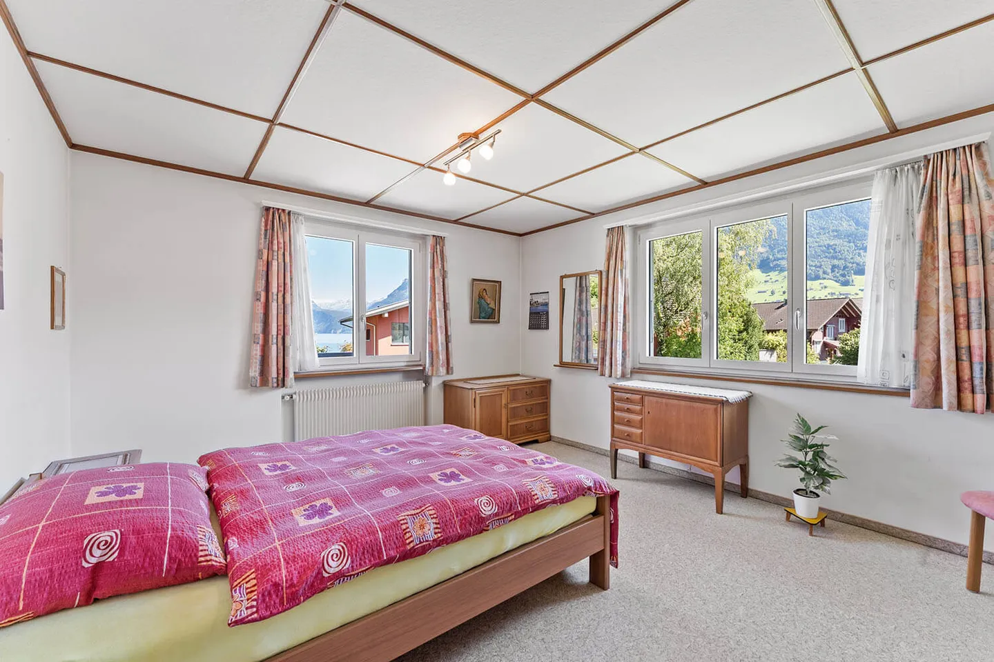 Incantevole appartamento con 4 stanze e vista lago a Ennetbürgen - Foto 7 di 16
