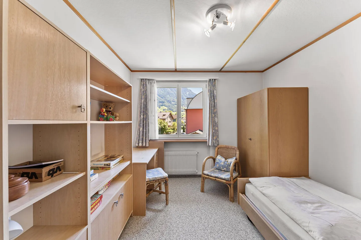 Incantevole appartamento con 4 stanze e vista lago a Ennetbürgen - Foto 9 di 16