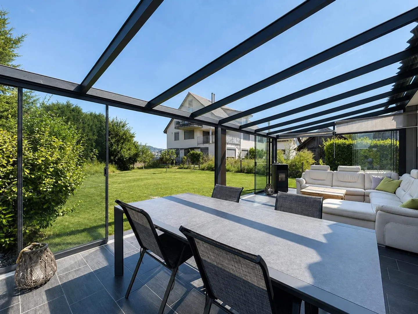 Living & Working Under One Roof – 350 m² Living Space Including Building Land - Photo 11 of 20
